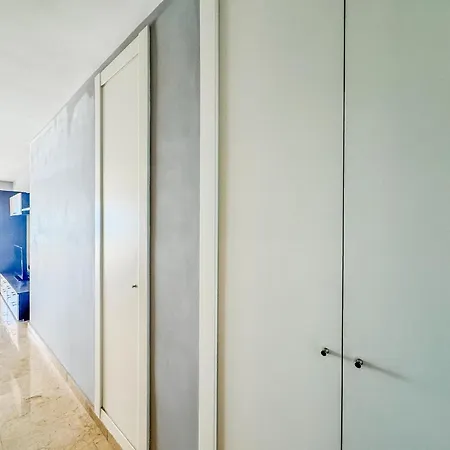 Appartement On Bajondillo With Sea Views